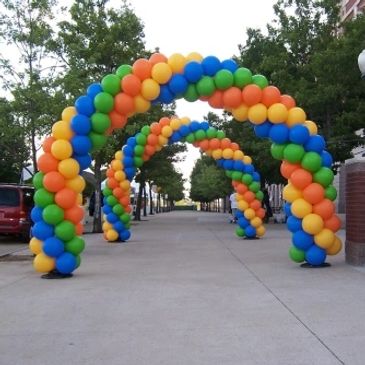 Multi-color balloon arches