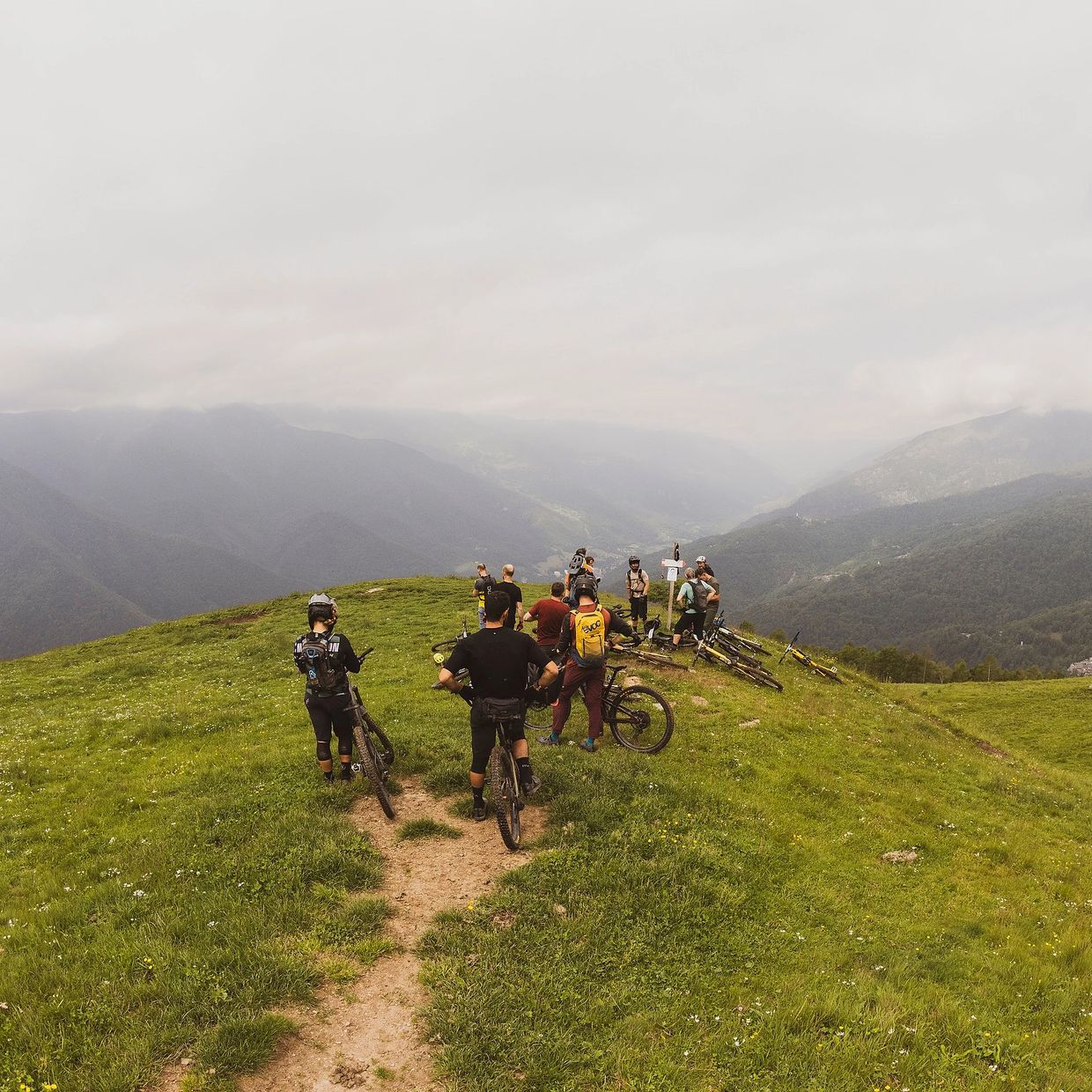 enduro mtb tours
e-mtb guided tours
guided enduro mtb
professional mtb guide
mtb tours italy