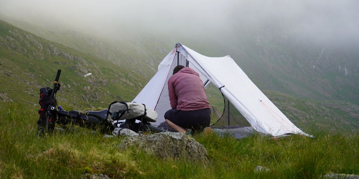 Bikepacking in snowdonia national park with a ultralight tent and gear