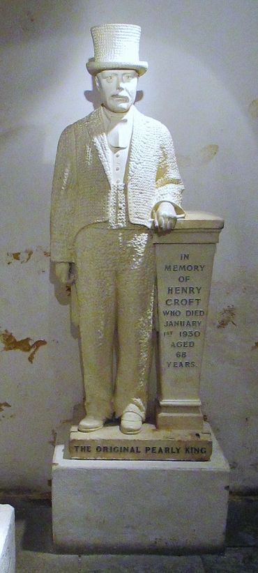 Henry Crofts statue in St Martins in the field