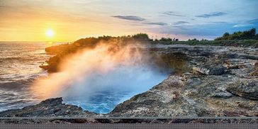 Devils Tear is one of Nusa Lembongan's most well-known natural wonders.