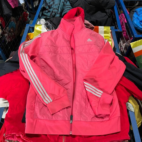 used clothes used shoes used bags Sportswear Sports shoes Sports bags Full container wholesale