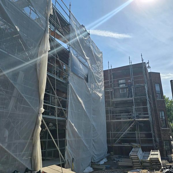 Installation de l’échafaudage pour les travaux de la phase 2 