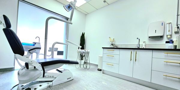 Caredent Denture Clinic 