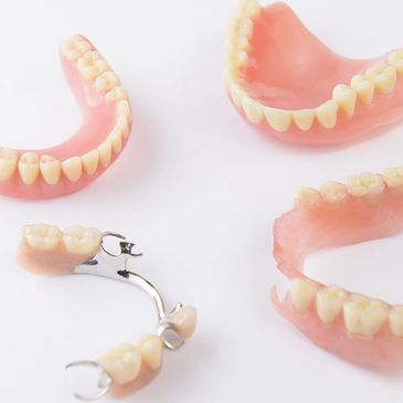 Acrylic Dentures, Flexi Dentures and Metal Dentures