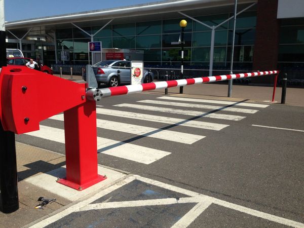 Ultimation Direct  manual rising barrier installed on customer car park