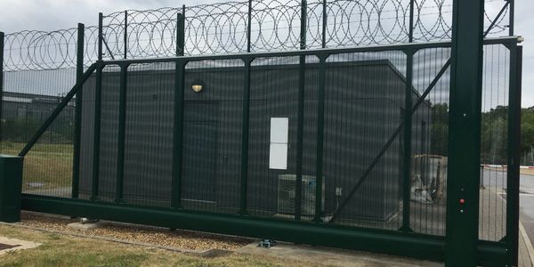 Sliding gate security fencing
