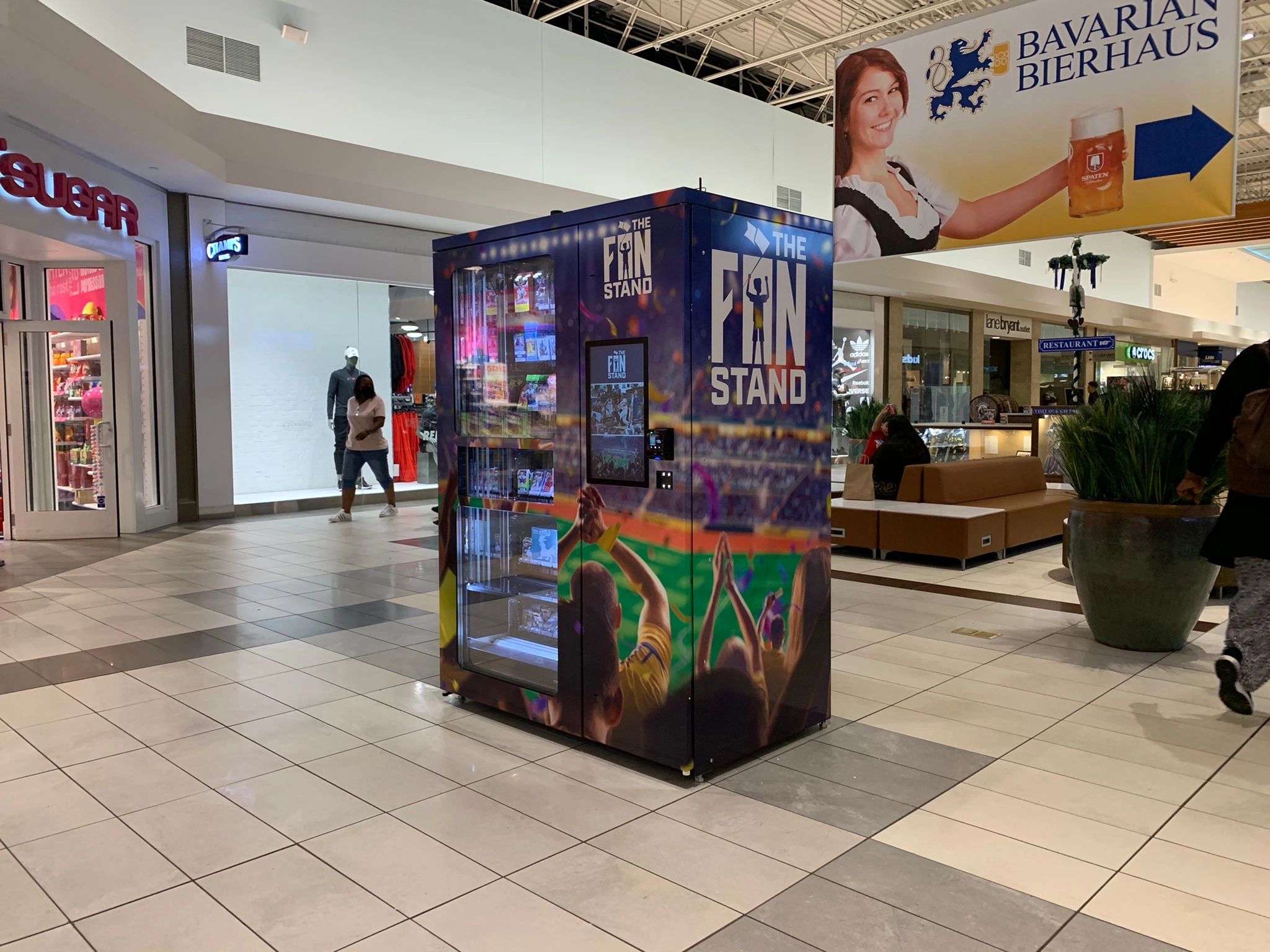 Who Makes the Fan Stand Vending Machine?