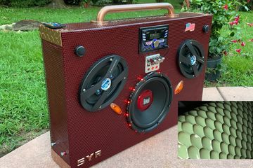 Boom Box Reptile 