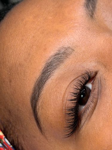 Natural Classic Eyelash Extensions Cat Eye 9-13mm lengths