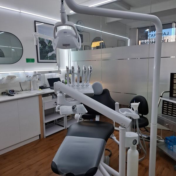 Dr Dragan Flajnik, Dental Prosthetist at Preston Dentures clinic providing custom dentures and implant dentures in Melbourne
