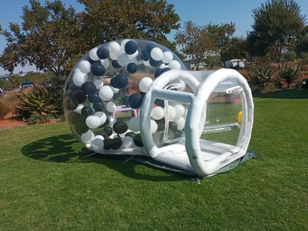 bubble house transparent dome with black and white balloons