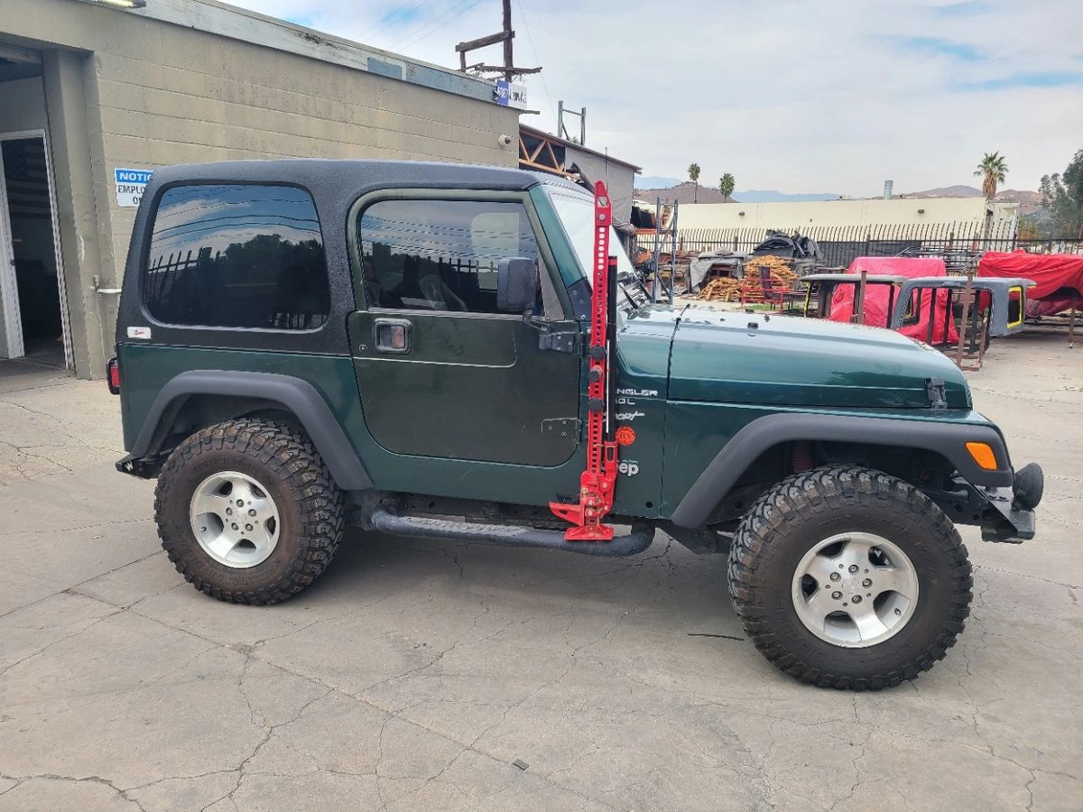 Jeep Wrangler TJ HARDTOP (Original Style) #17210 Jeep Wrangler TJ HARDTOP (Original Style) #17210