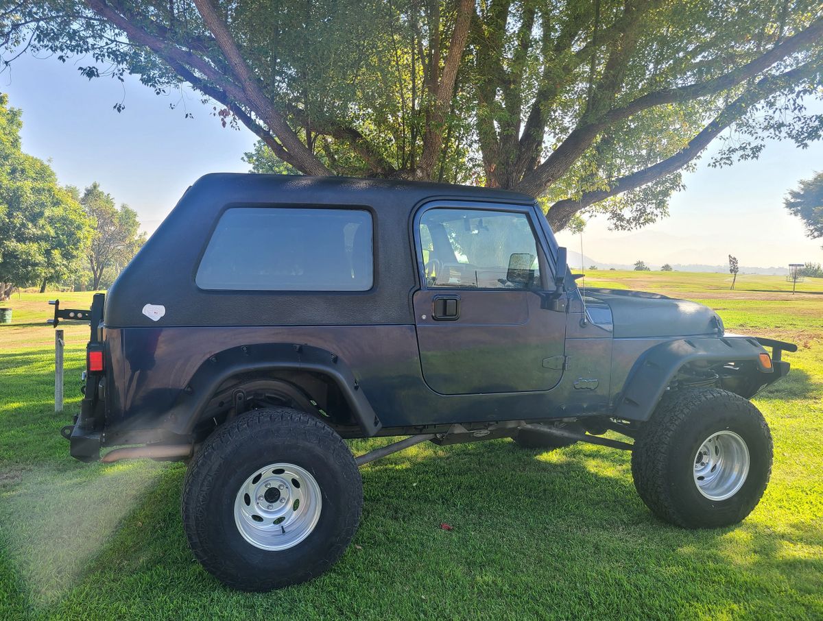 Jeep Wrangler TJ Unlimited (LJ) Fastback hardtop 1 piece (Black Texture)  #17310