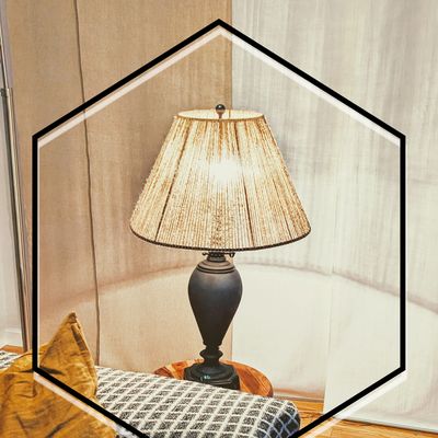 Ancienne lampe relookée: noire mate et câble de jute