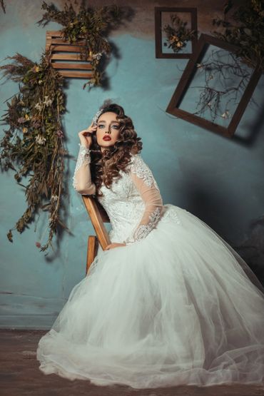Luxury bridal hairstyle and makeup on wedding day in Toronto