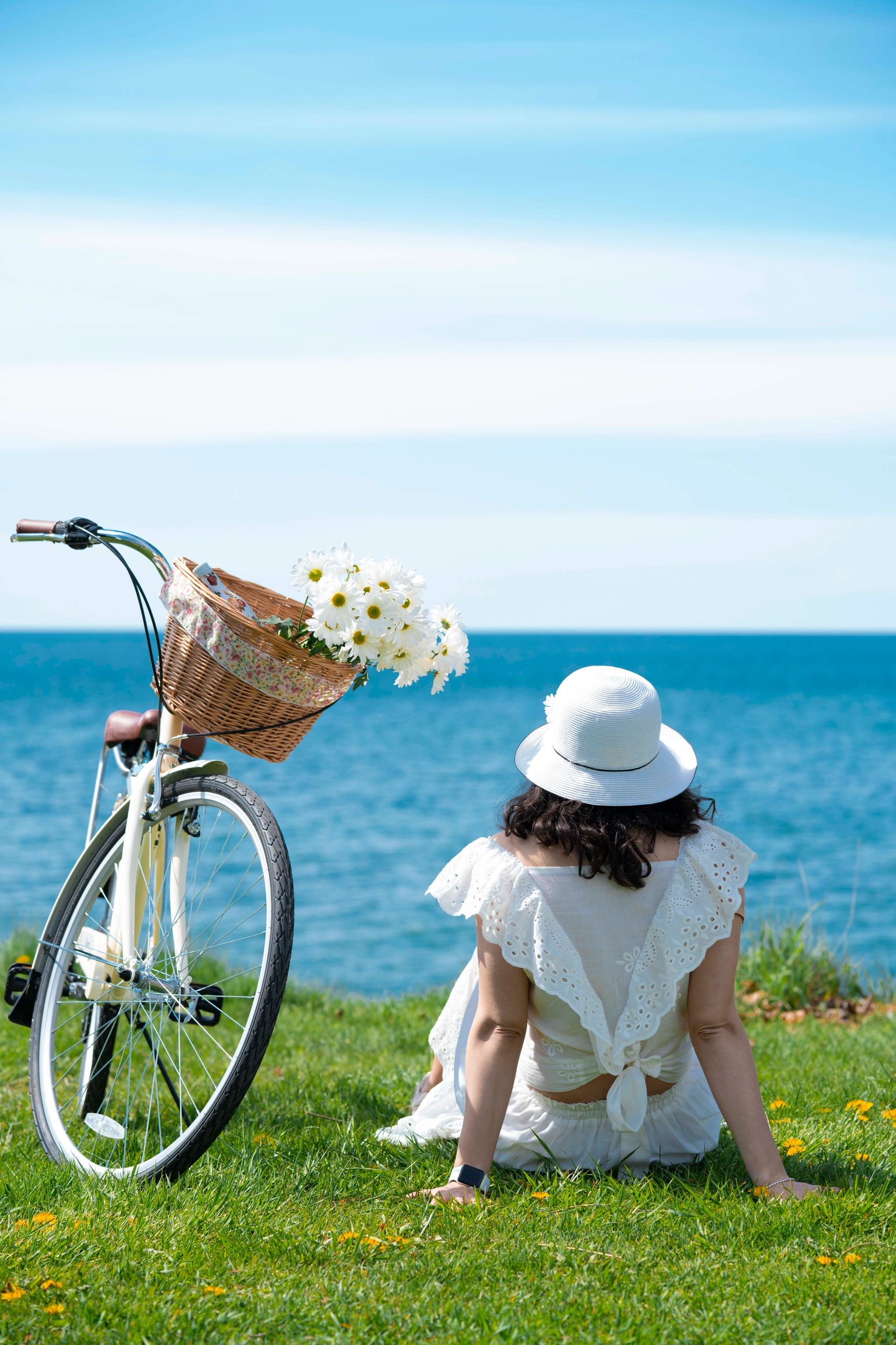 Romantic lakeside photography with natural mood and soft light in Ontario Emotional lifestyle portra