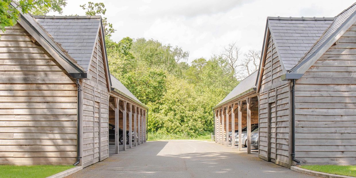 Bespoke Oak 7-bay Garages