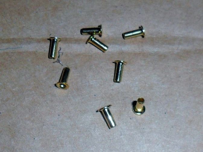 8 Eyelets for old style and newer easyfit guide blades