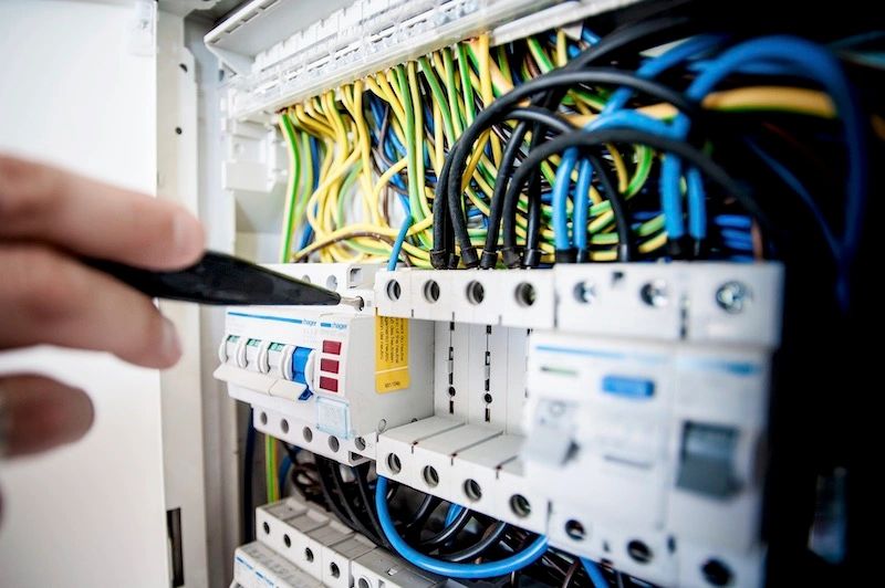Stark Electrical Contractors Ltd logo