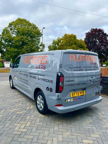 Vehicle Graphics, signwriter, herts essex, hoddesdon, vinyl decals, ford transit custom