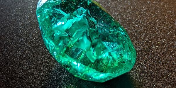Emerald
Sensual Gems By Ayman
Ayman Gem Dealer 
