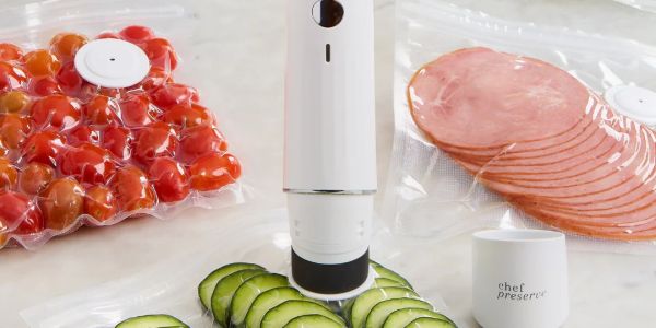 Vacuum-sealed food with a preservation device.