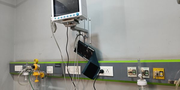 Modular Bed Head Panel with Medical Gases System