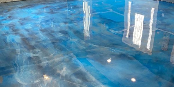 Metallic and reflective epoxy floors 