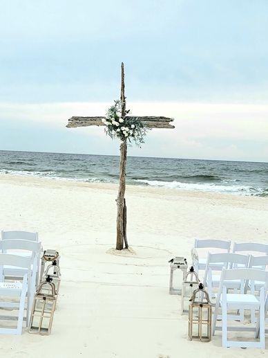 Beautiful driftwood wedding cross. Beautiful altar for a beach wedding Ceremony  Cross rental,