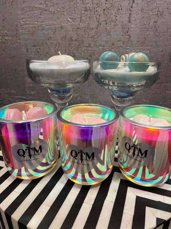 Luxury Hand-Poured Candle
Elegant fragrance designed to illuminate your space.