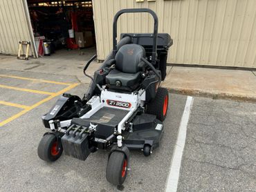 Zero-turn lawn mower