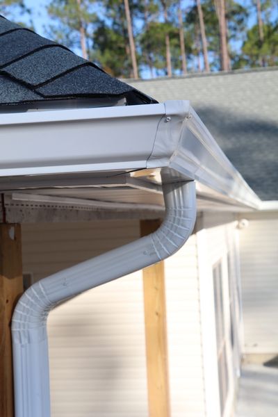  6-inch seamless gutter white, custom made.