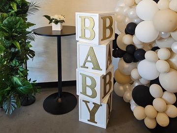 Balloon Garland service at locale studios