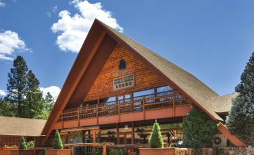 mountain lodge offers cabins and lodge rooms just minutes from scenic forest roads and outdoor recre