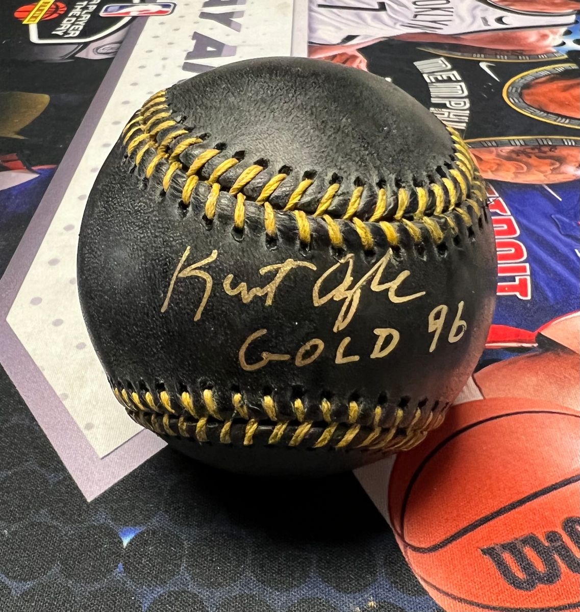 Ozzie Guillen Signed Autographed Black Baseball Jersey with JSA