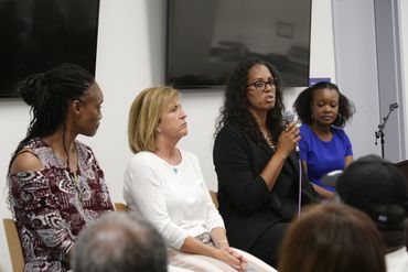 Panelist, former WNBA player, coach  and Olympian Karen Booker, Chicago Tribune Sportswriter, author