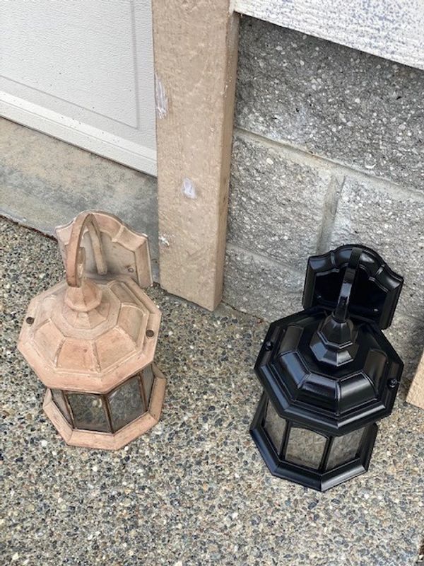 Exterior lights painted black 