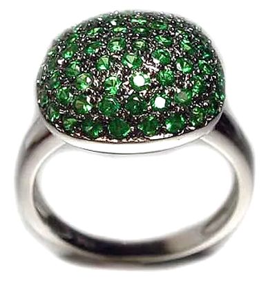 An 18kt White  Gold Ring
set Tsavorite Garnet