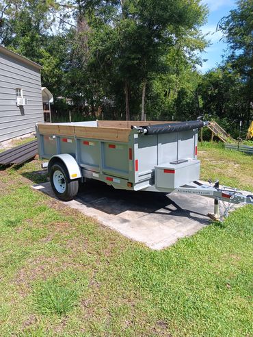 5 x 8 Dump trailer