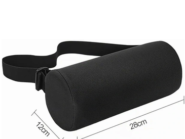 Almohada cilíndrica negra con correa ajustable.