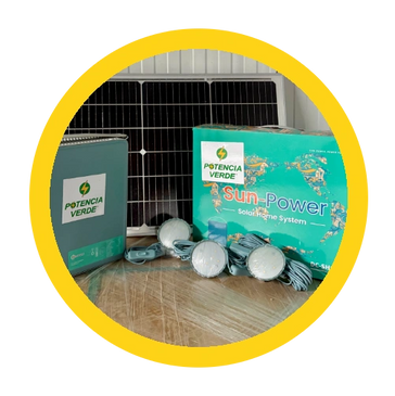 Mini Generador Solar de 500Wh con tres luces y un panel solar al fondo