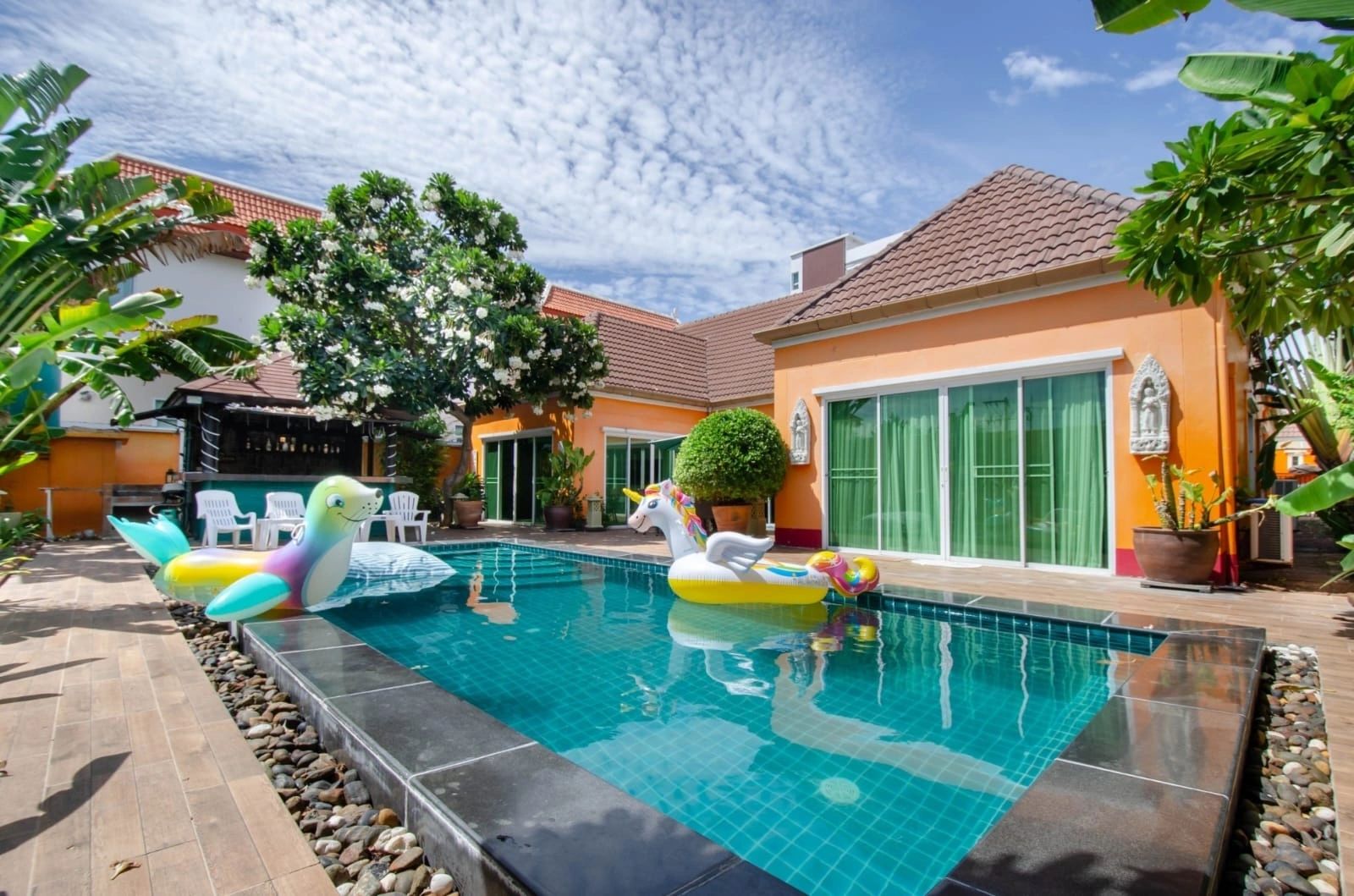 ROSEWOOD POOL VILLAS 1