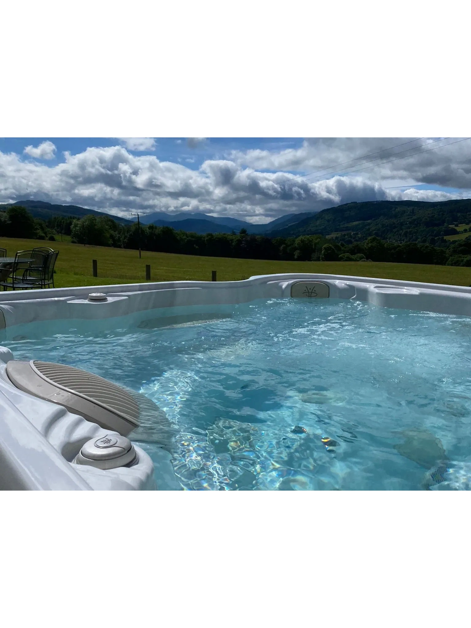Explore Hydropool Hot Tubs & Swim Spas Benefits