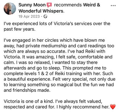 A positive review praising Victoria's accurate readings and Reiki training.