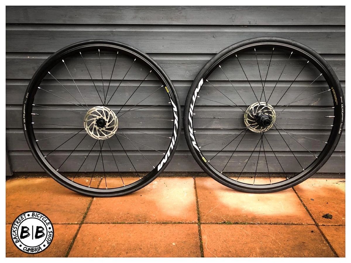 Mavic Aksium 700c Disc Wheels, 12mm Thru Axle