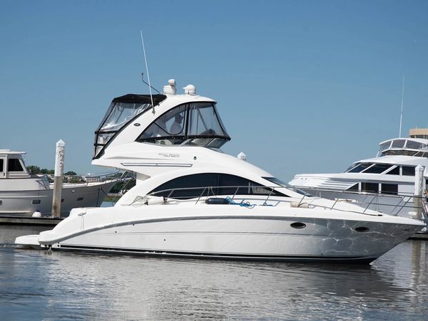 BOAT RENTAL AND YACHT