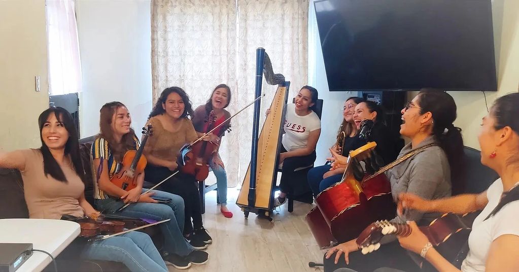 El ensayo no es Aburrido en el Mariachi Femenil