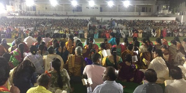 Collective Bhagavad Gita recitation by  5000 Devotees