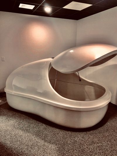 Float therapy pod